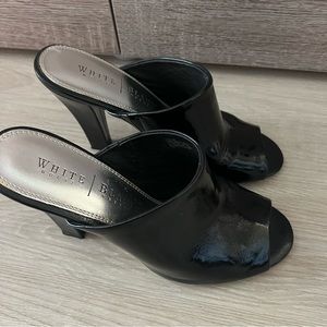 White House Black Market heels in good condition